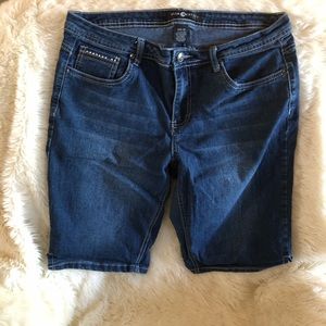 Blue Entity jean shorts size 12